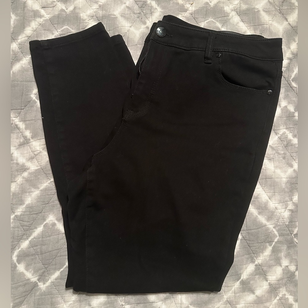 Woman’s Black Jeans